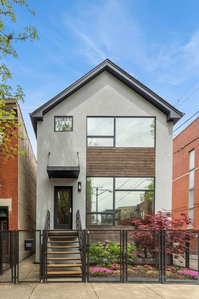 2012 W Crystal St