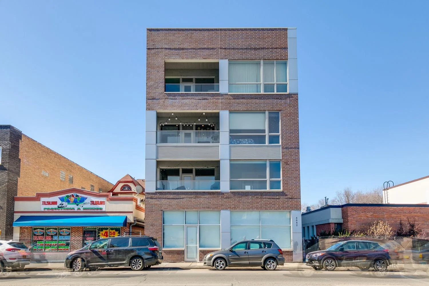 4042 N Pulaski Rd, Unit 2E
