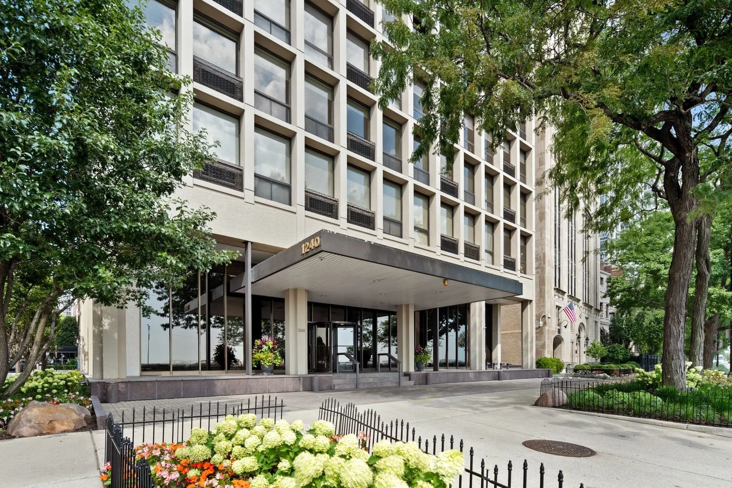 1240 N Lake Shore Dr, Unit 22A