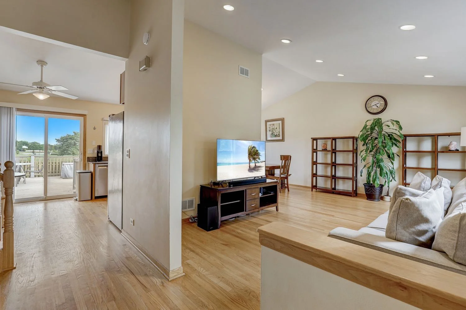 1249 Green Knolls Dr