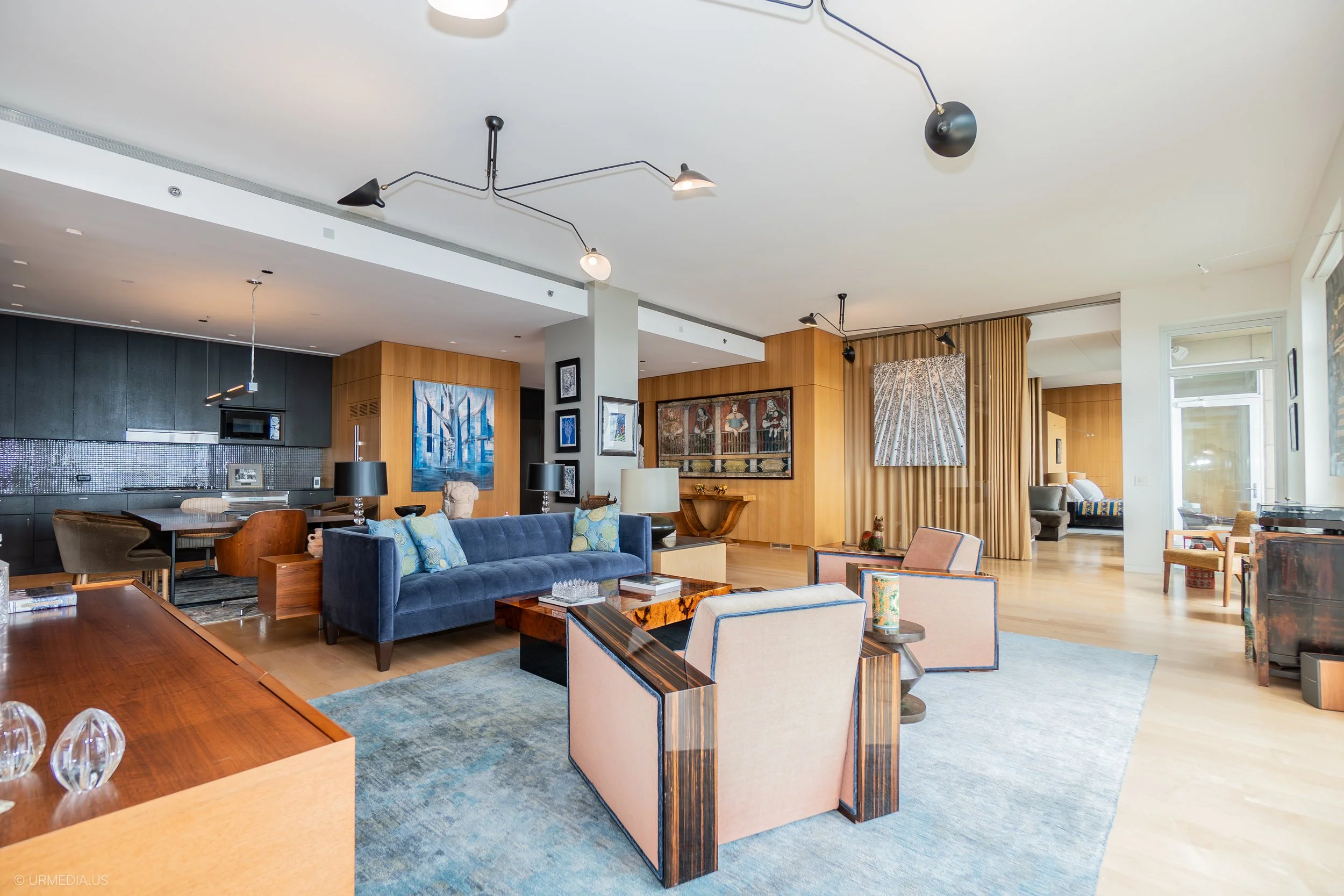 Lincoln Park 2 BD sold by the Alex Stoykov Group | Photo by Tim Urmanczy