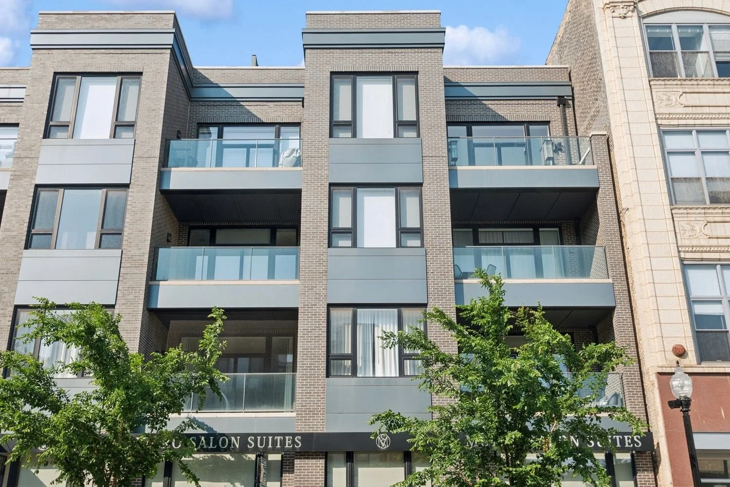 3057 N Lincoln Ave, #2C