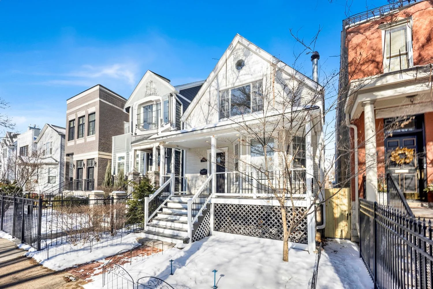 1910 W George St