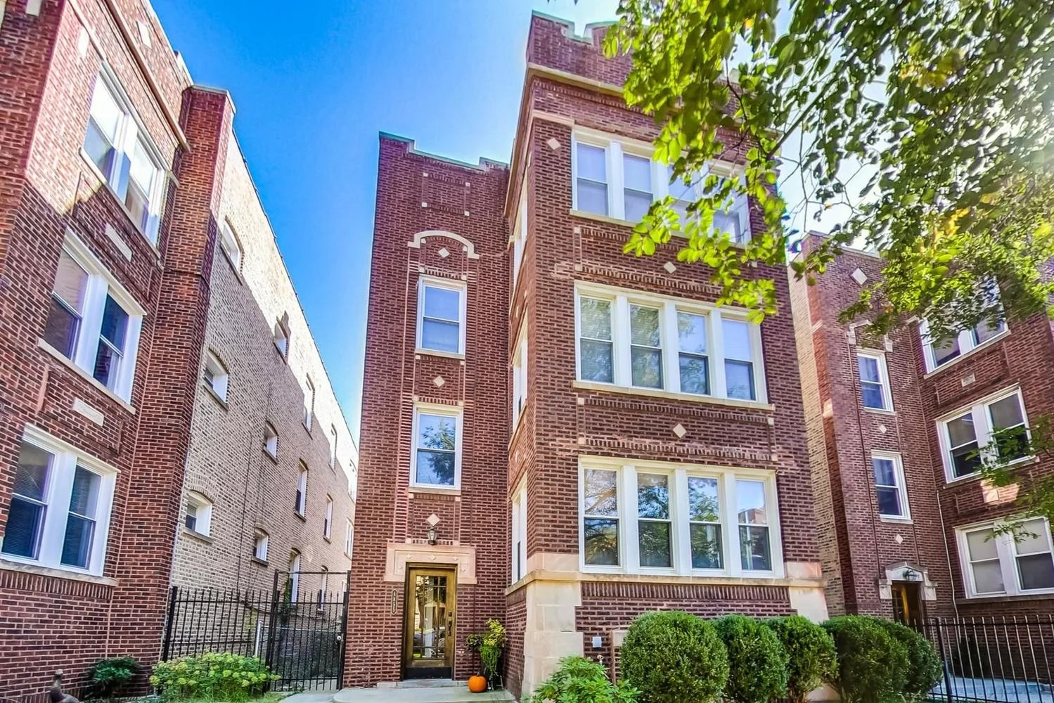 4855 N Washtenaw Ave, #2