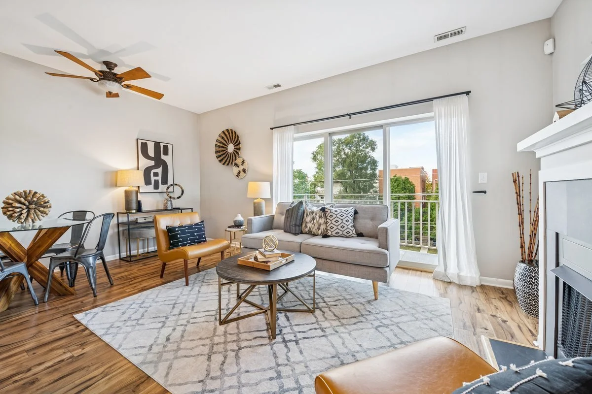 1928 N Kedzie Ave, Unit 306