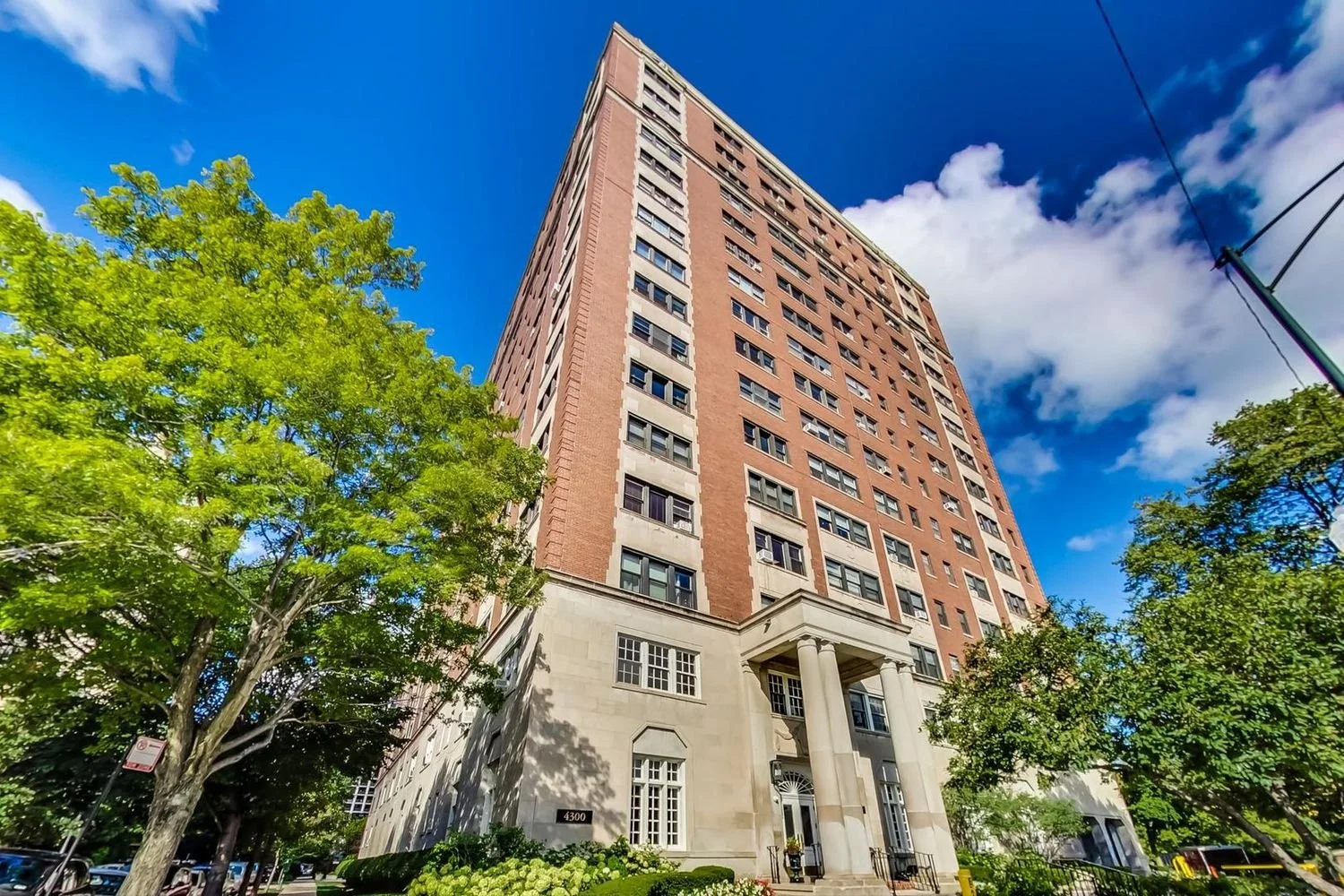 4300 N Marine Dr, Unit 905
