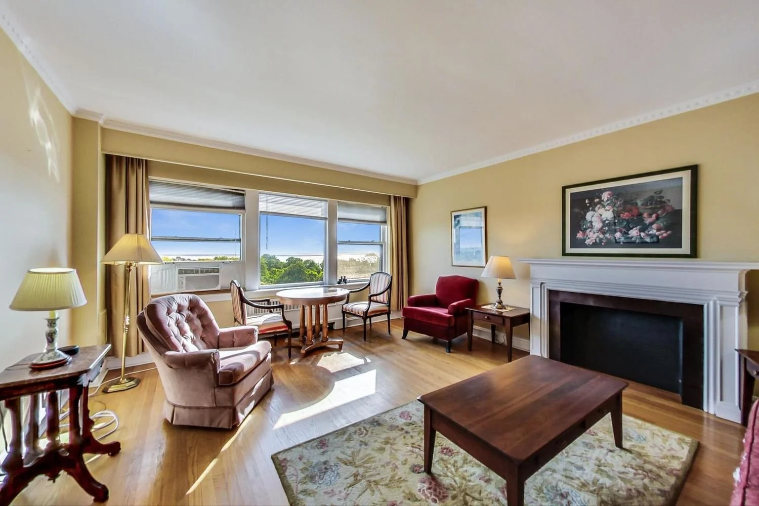 4300 N Marine Dr, Unit 905